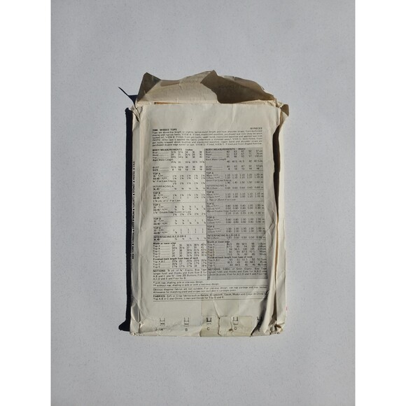 1980s Vogue Patterns 7086 - Misses Tops - Size 10 - Uncut and Factory Folded - Picture 2 of 2